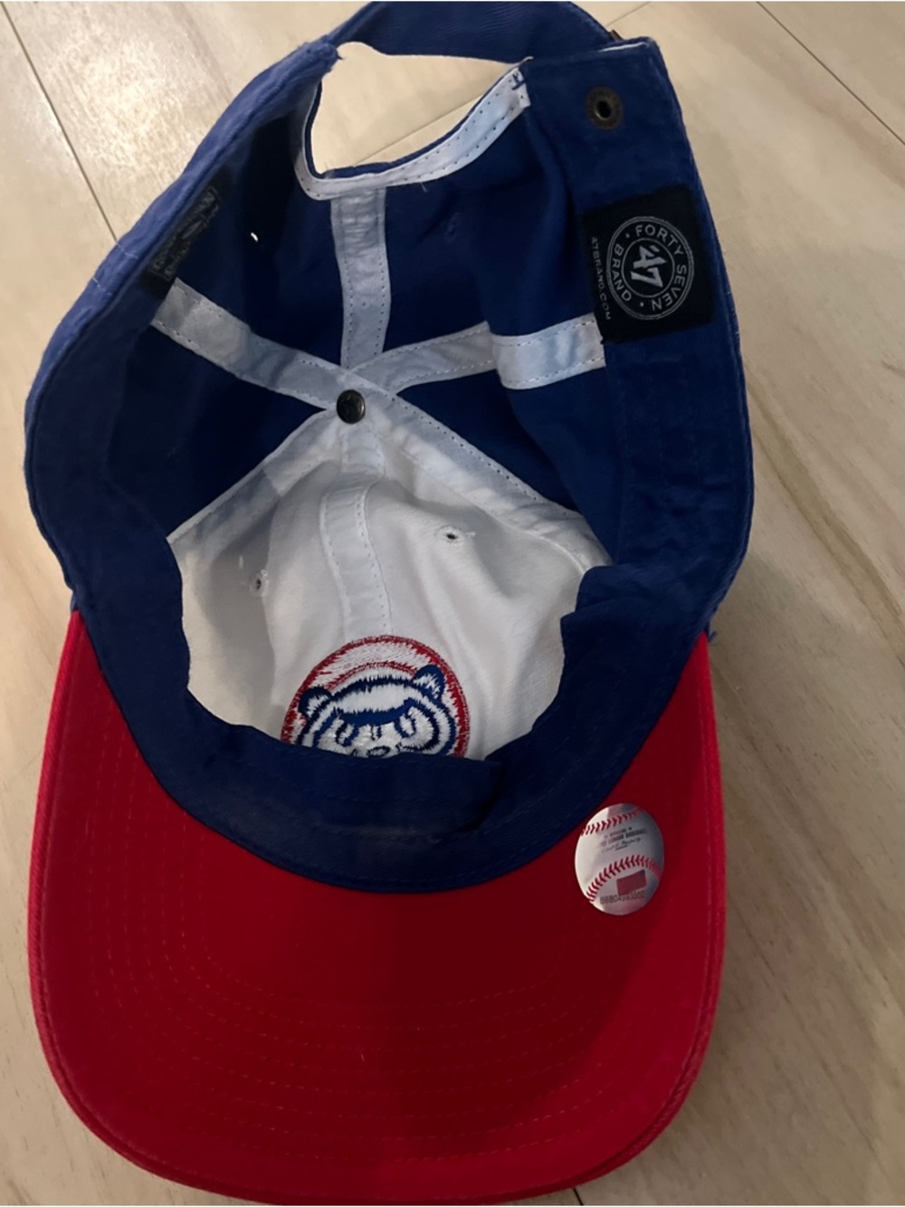 Chicago Cubs Red White and Blue Baseball Cap with Alt Bear Logo - 47 brand - Picture 2 of 3